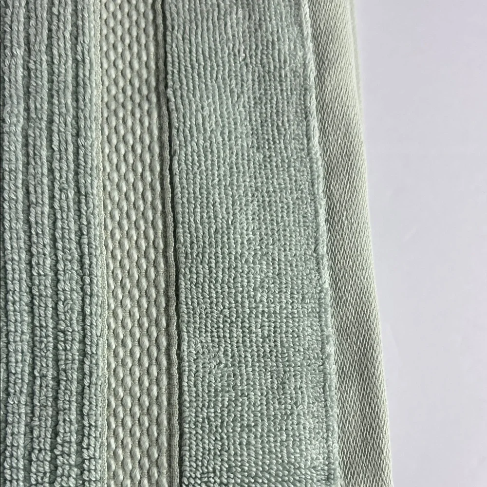 Hotel Balfour Bath Towels Light Green Soft Ribbed Turkish Cotton Set of 2 NEW